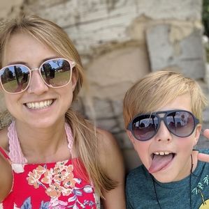 Meet your Posher, Laura